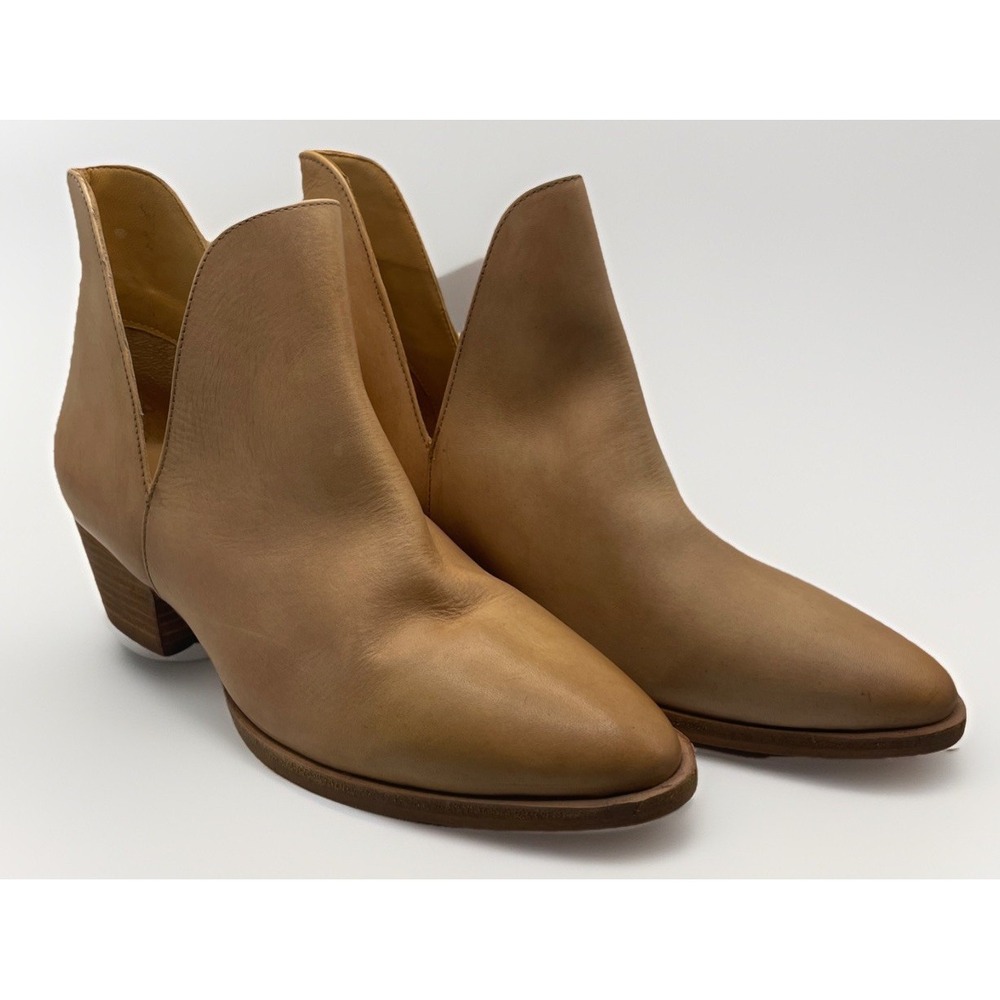 Free People Charm Double V Womens Size 38 Tan Leather Western Ankle Boots NITB